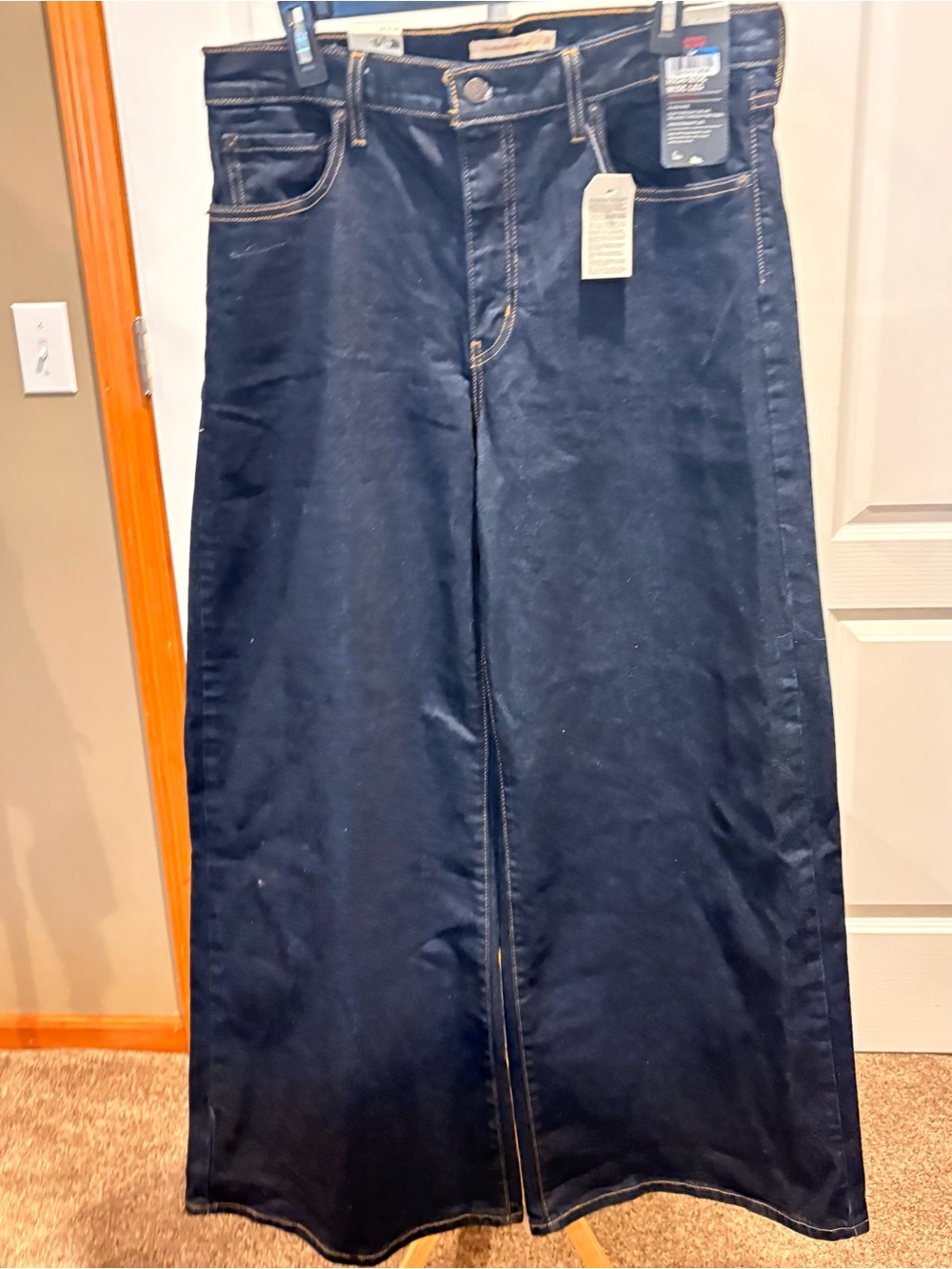 NWT Levi’s 728 High Rise Wide Leg Jeans Dark Indigo 32x32
